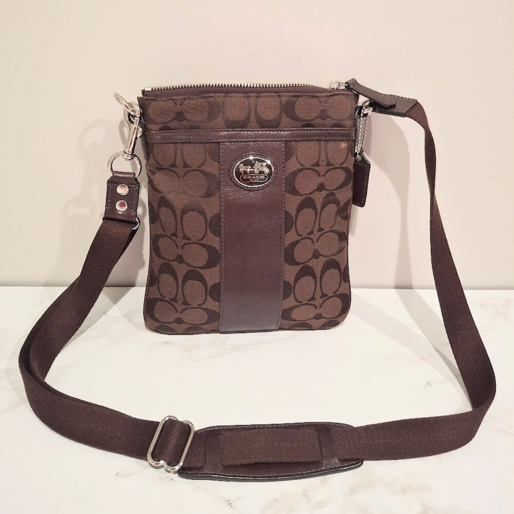 Vintage Coach Signature Crossbody bag